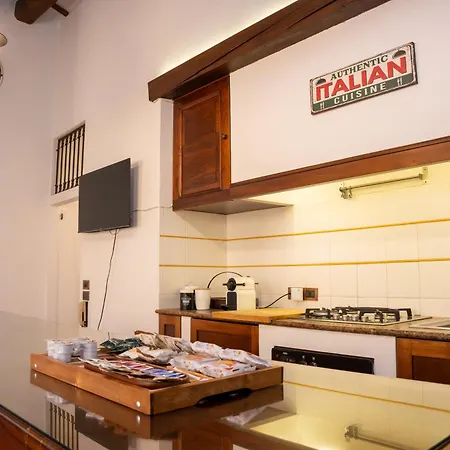 Apartment Lhe Beating Heart *